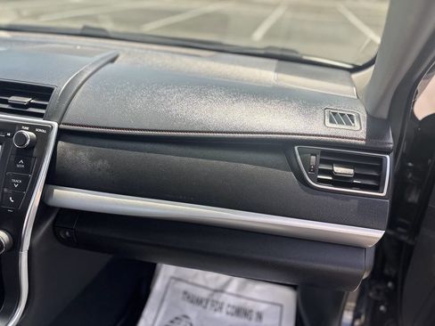 Used 2016 Toyota Camry SE image 28