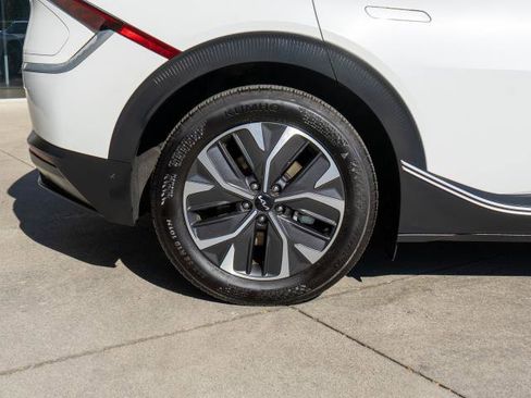 Certified 2024 Kia EV6 Light image 33