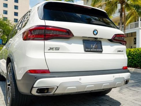 Used 2023 BMW X5 xDrive40i w/ Parking Assistance Package AWD/4WD image 45