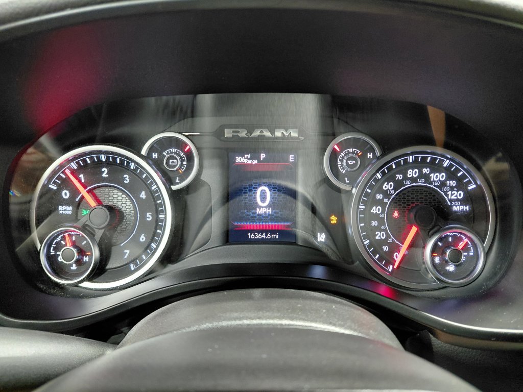 Used 2025 RAM 1500 Big Horn AWD/4WD image 30