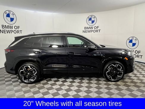 Used 2025 Volkswagen Tiguan SEL R-Line image 9