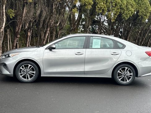 Certified 2024 Kia Forte LXS image 7