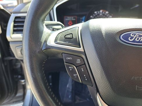 Certified 2020 Ford Fusion SE w/ Equipment Group 151A image 18