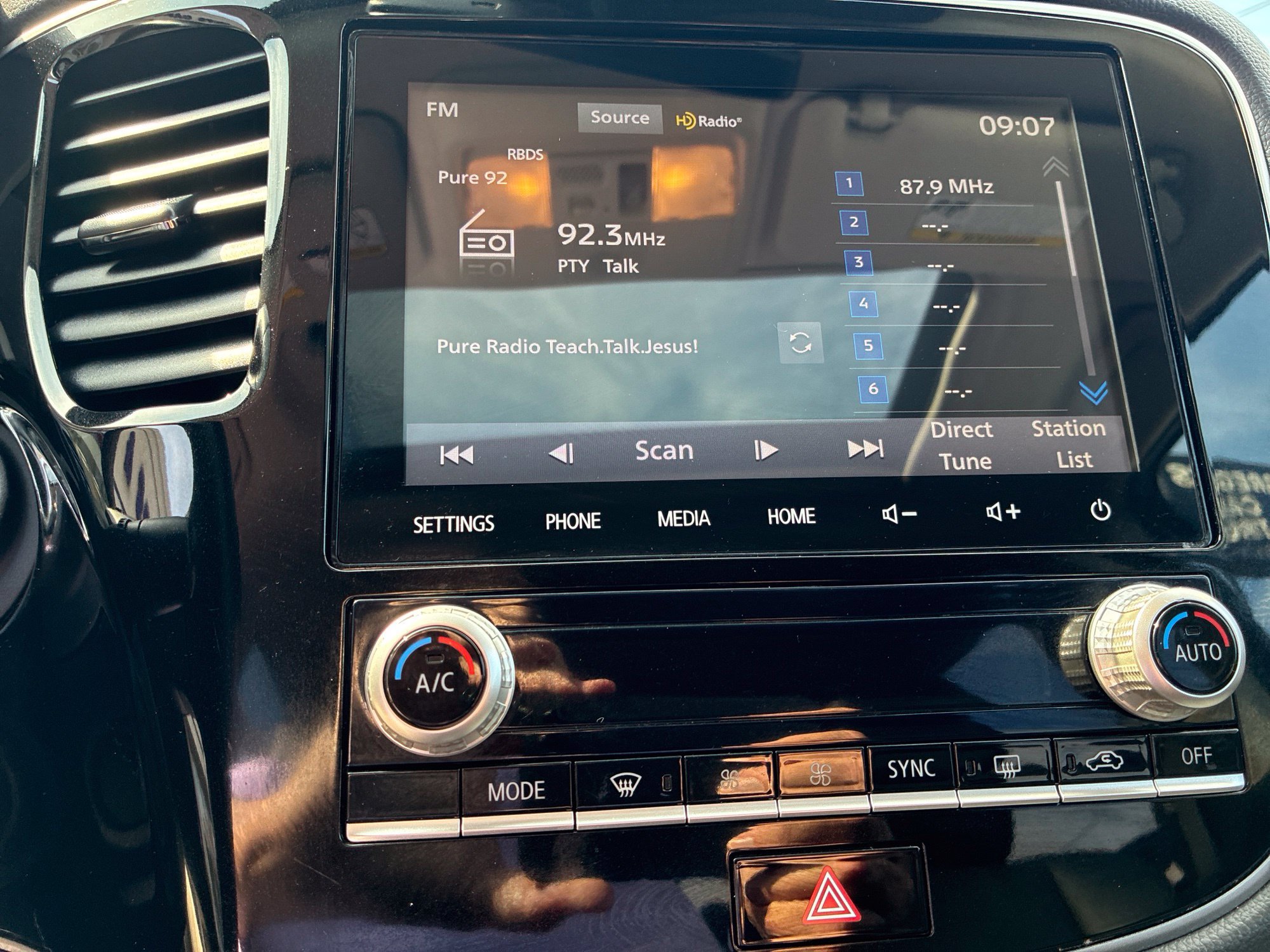Used 2020 Mitsubishi Outlander SE AWD/4WD image 19