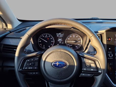 Certified 2025 Subaru Crosstrek 2.5i Limited w/ Crosstrek Mirror Package image 11