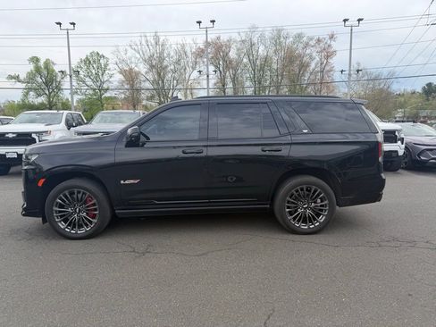 Used 2023 Cadillac Escalade V image 4