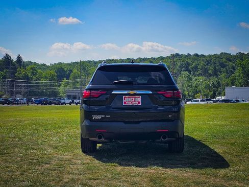 Used 2023 Chevrolet Traverse LT w/ LT Premium Package AWD/4WD image 5