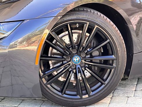 Used 2019 BMW i8 Roadster AWD/4WD image 4