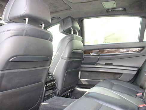 Used 2015 BMW 750Li image 17