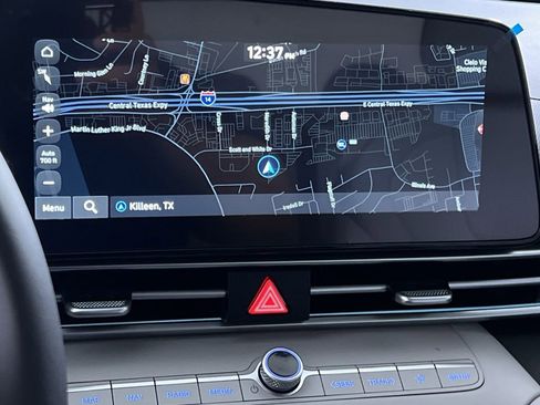 New 2025 Hyundai Elantra Limited image 19