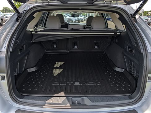 Certified 2025 Subaru Outback Premium AWD/4WD image 18