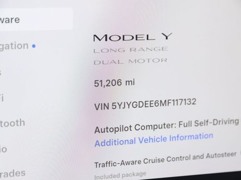 Used 2021 Tesla Model Y Long Range AWD/4WD image 36