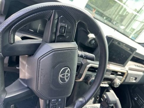 Used 2025 Toyota Tacoma SR5 AWD/4WD image 7