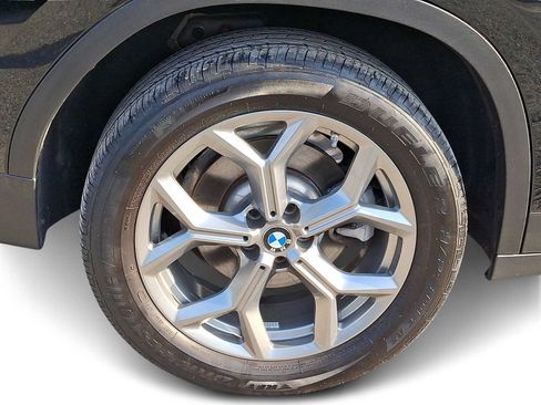 Used 2024 BMW X3 xDrive30i w/ Premium Package AWD/4WD image 7