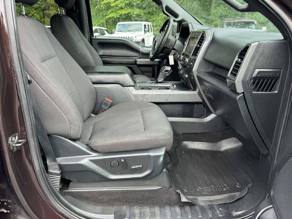 Used 2019 Ford F150 XLT w/ Equipment Group 302A Luxury AWD/4WD image 15