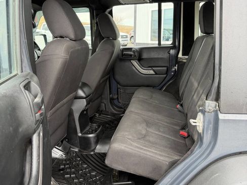 Used 2017 Jeep Wrangler Unlimited Sport AWD/4WD image 12