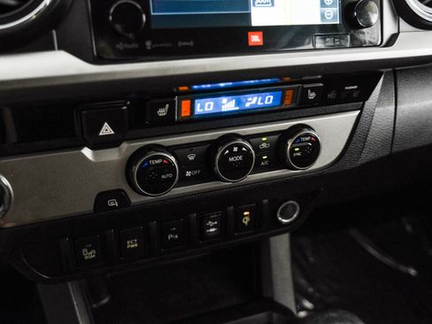 Used 2016 Toyota Tacoma Limited w/ Towing Package RWD image 26