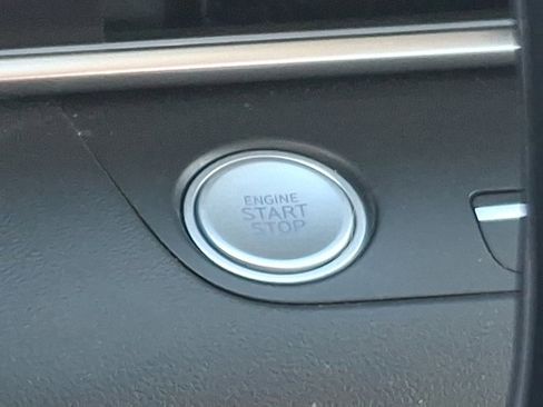 Certified 2023 Hyundai Elantra Limited image 24