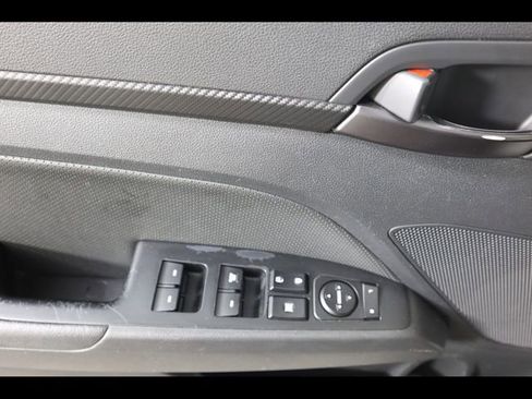 Used 2018 Hyundai Elantra Sport image 16