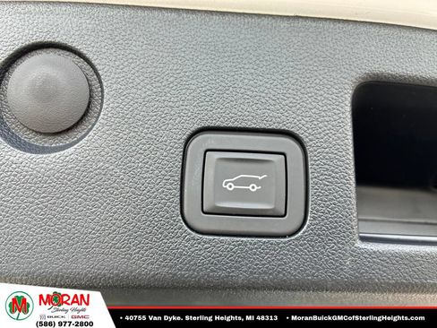 Used 2025 GMC Terrain Elevation w/ Elevation Premium Package AWD/4WD image 9