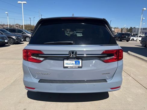 Used 2023 Honda Odyssey Touring image 6