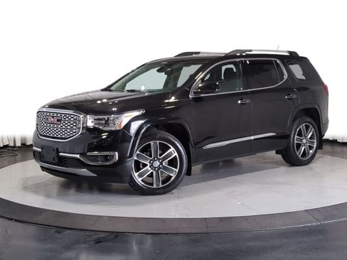 Used 2017 GMC Acadia Denali w/ Technology Package AWD/4WD image 1