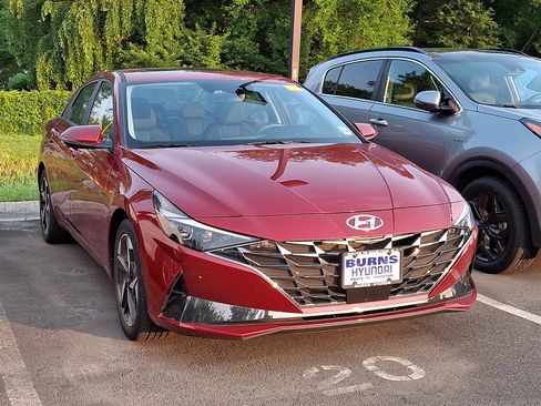 Certified 2023 Hyundai Elantra Limited FWD image 2