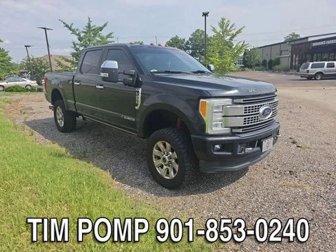 Used 2017 Ford F250 Platinum w/ Platinum Ultimate Package AWD/4WD image 8