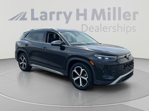 Used 2026 Volkswagen Tiguan SE FWD image 7