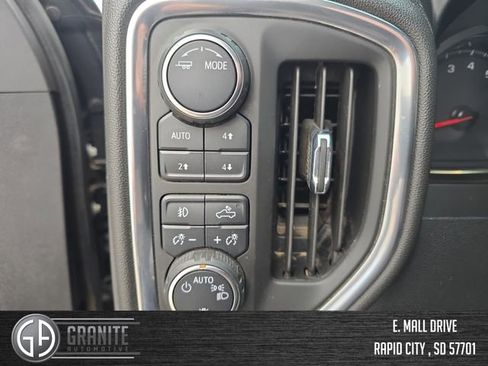 Used 2021 Chevrolet Silverado 1500 LT Trail Boss w/ Convenience Package II image 32