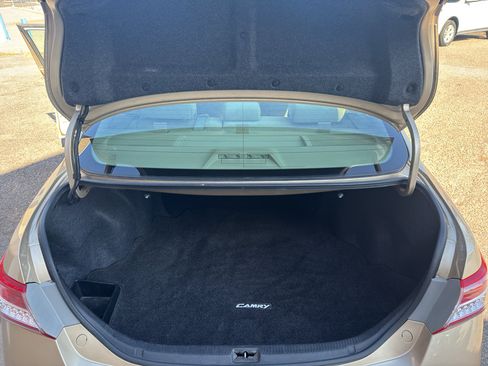 Used 2011 Toyota Camry LE w/ LE Extra-Value Pkg FWD image 11