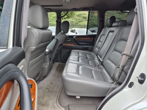 Used 2005 Lexus LX 470 4WD image 15