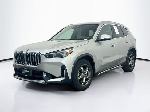 Used 2025 BMW X1 xDrive28i AWD/4WD image 3