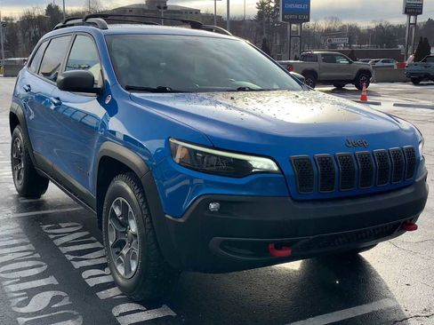 Used 2019 Jeep Cherokee Trailhawk w/ Cold Weather Group image 2
