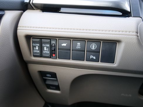 Certified 2024 Honda Odyssey Elite image 25