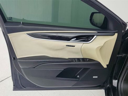 Used 2013 Cadillac XTS Platinum w/ Driver Assist Package image 27