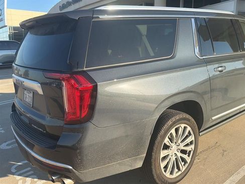 Used 2021 GMC Yukon XL Denali w/ Denali Premium Package image 13