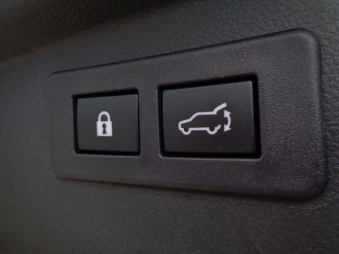 Certified 2025 Subaru Outback Premium AWD/4WD image 10