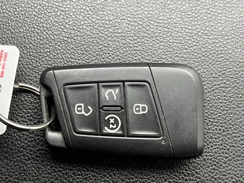 Used 2021 Volkswagen Atlas SE image 36