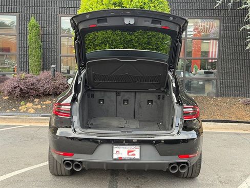 Used 2018 Porsche Macan Sport Edition AWD/4WD image 17
