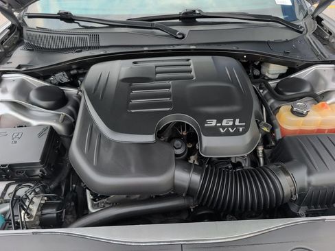 Used 2013 Dodge Charger SE RWD image 21