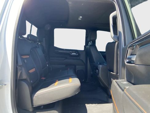 Used 2024 GMC Sierra 1500 AT4 w/ AT4 Premium Package AWD/4WD image 14