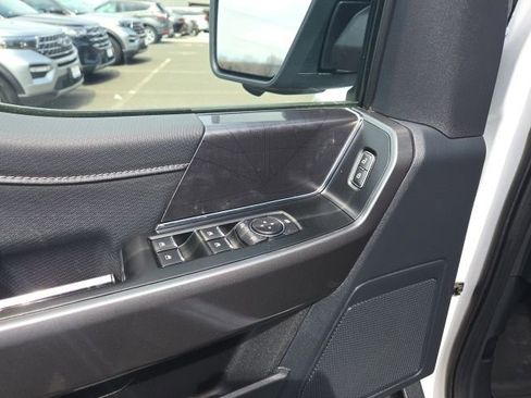 Used 2022 Ford F150 XLT w/ Equipment Group 302A High image 16