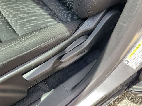 Used 2025 Chevrolet Equinox LT FWD image 15