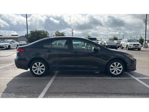 Certified 2024 Toyota Corolla LE FWD image 4