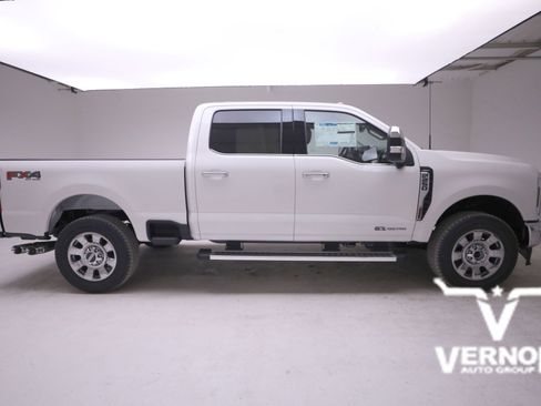 New 2026 Ford F250 Lariat w/ Chrome Package image 6