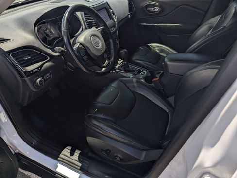 Used 2021 Jeep Cherokee Latitude Plus FWD image 9