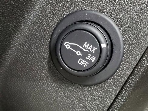 Used 2024 Chevrolet Equinox LT image 29