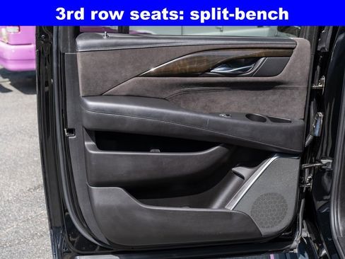 Used 2017 Cadillac Escalade ESV Platinum AWD/4WD image 36