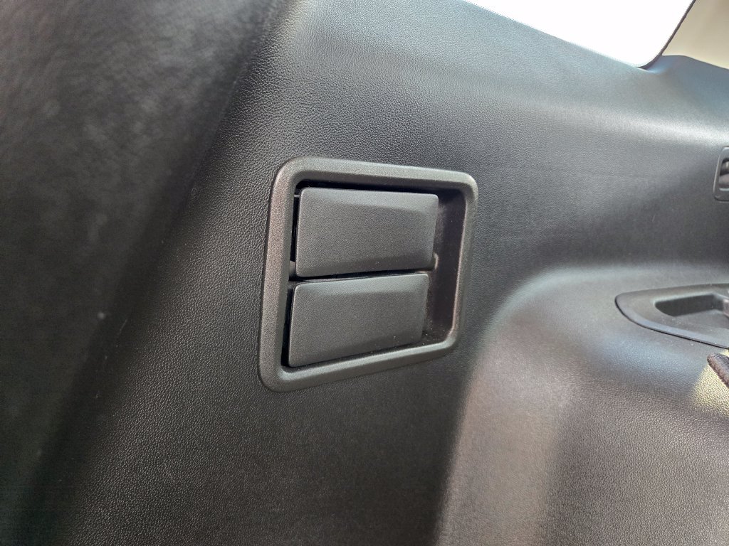 Used 2020 GMC Acadia Denali w/ Technology Package FWD image 25